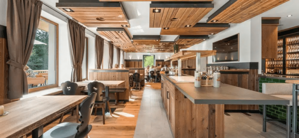 Frühstücksbuffet in der Köhlerei am See in Lenzkirch mit regionalen Speisen